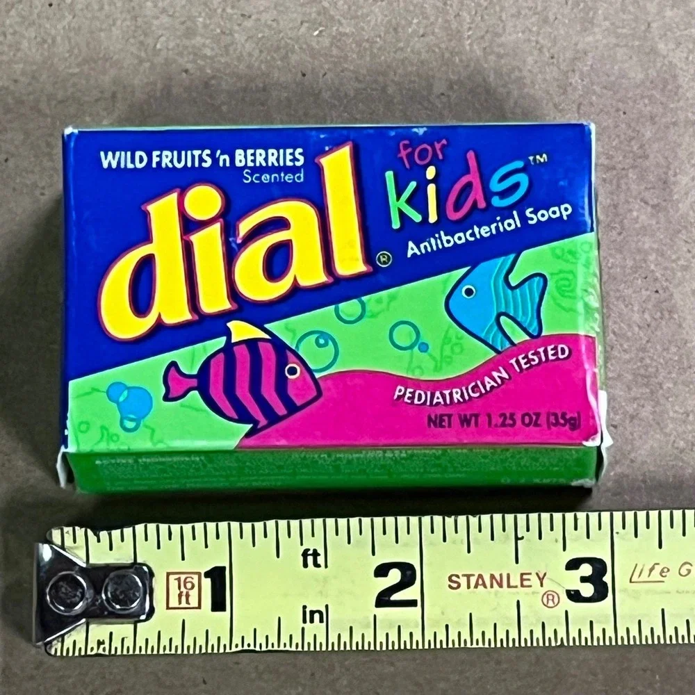 Vintage‎ Dial for Kids Wild Fruits Berries Antibacterial Soap 1.25 oz Prop Mini